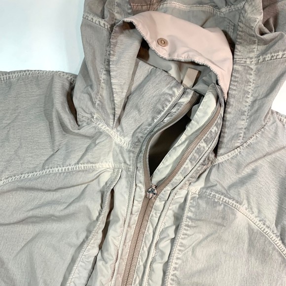 Lululemon Athletica Always Effortless Jacket - Picture 9 of 10